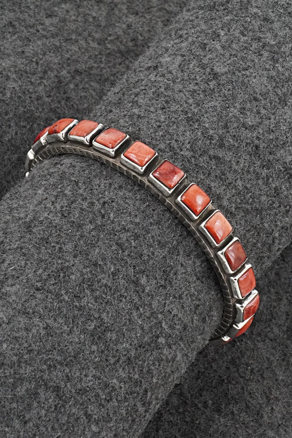 Spiny Oyster & Sterling Silver Bracelet - Ernest Rangel