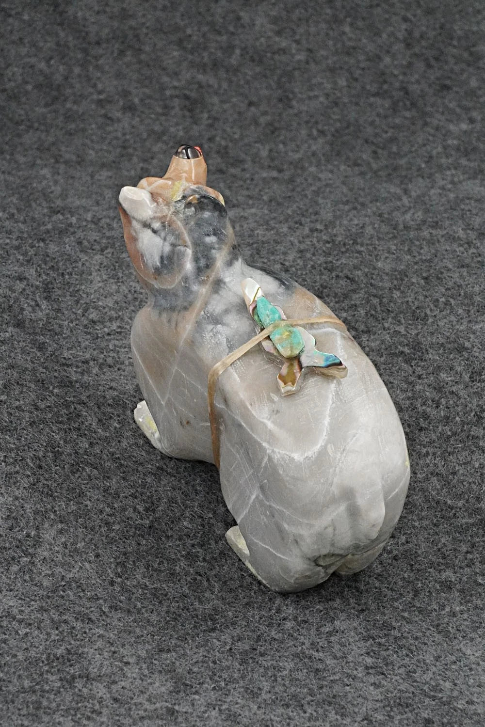 Bear Zuni Fetish Carving - Freddie Leekya