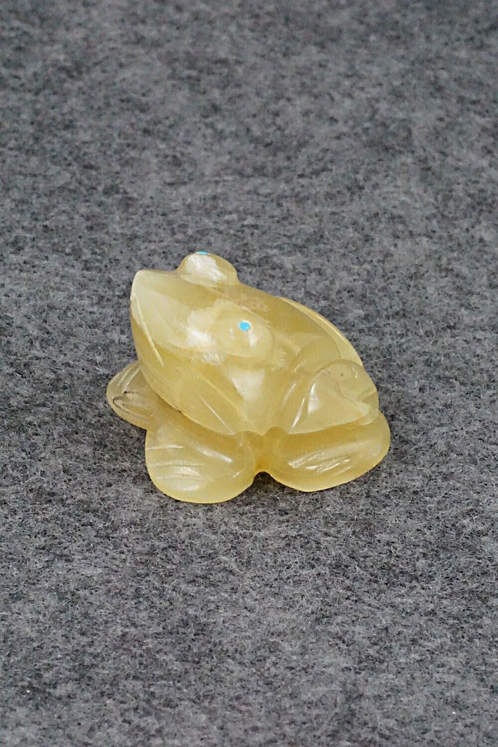 Frog Zuni Fetish Carving - Rosella Soseeah