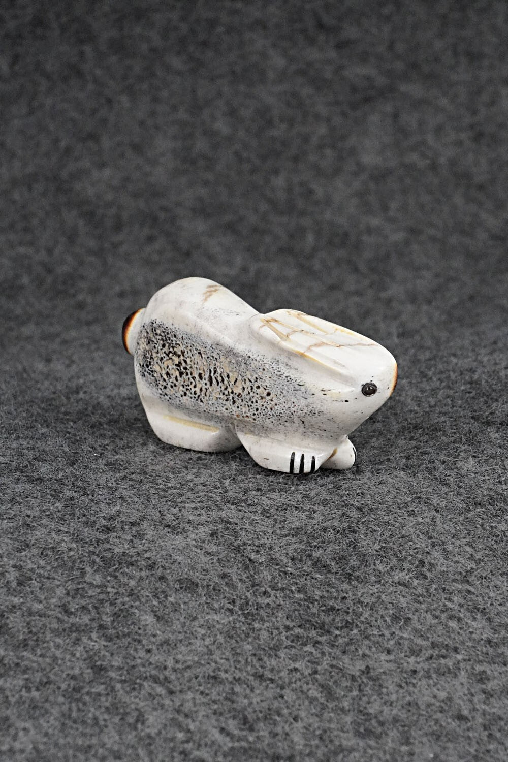 Rabbit Zuni Fetish Carving - Claudia Peina