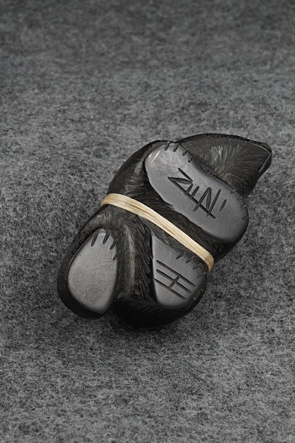 Bear Zuni Fetish Carving - Herb Halate