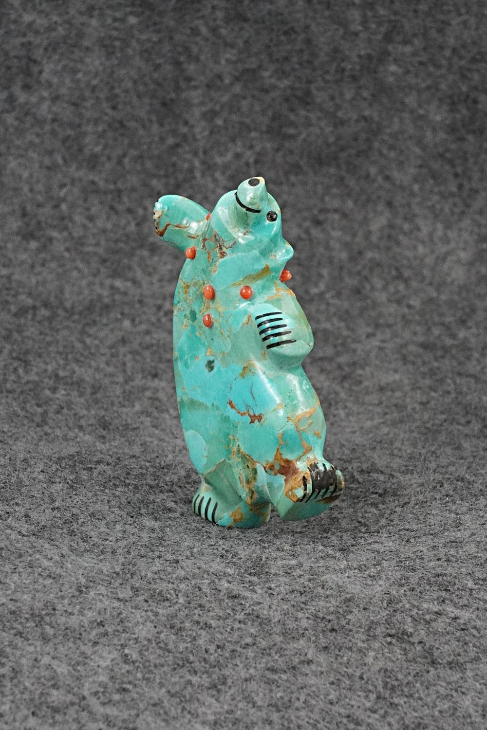 Bear Zuni Fetish Carving - Claudia Peina