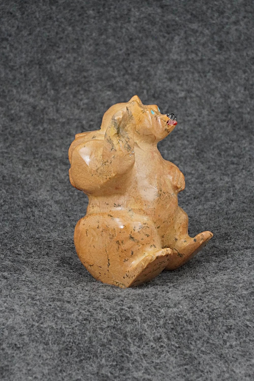 Bear Zuni Fetish Carving - Freddie Leekya
