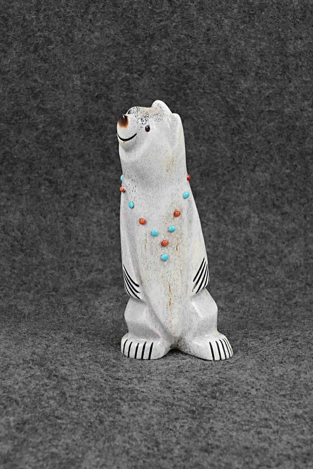 Bear Zuni Fetish Carving - Claudia Peina