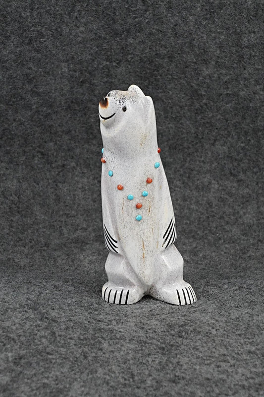 Bear Zuni Fetish Carving - Claudia Peina