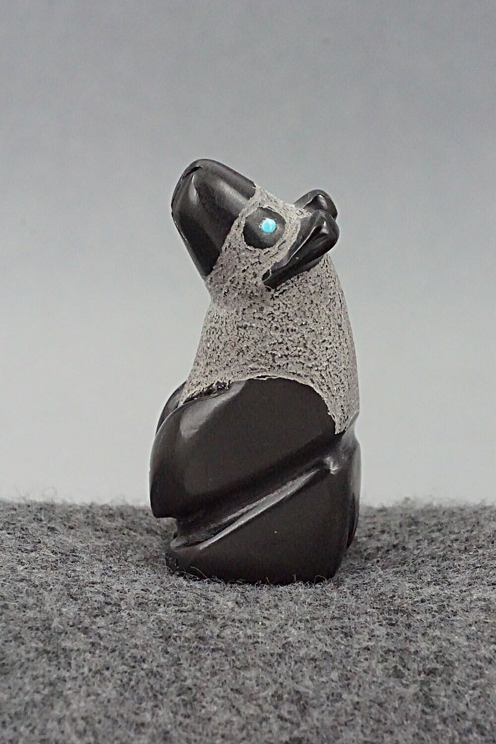 Bear Zuni Fetish Carving - Reynold Lunasee