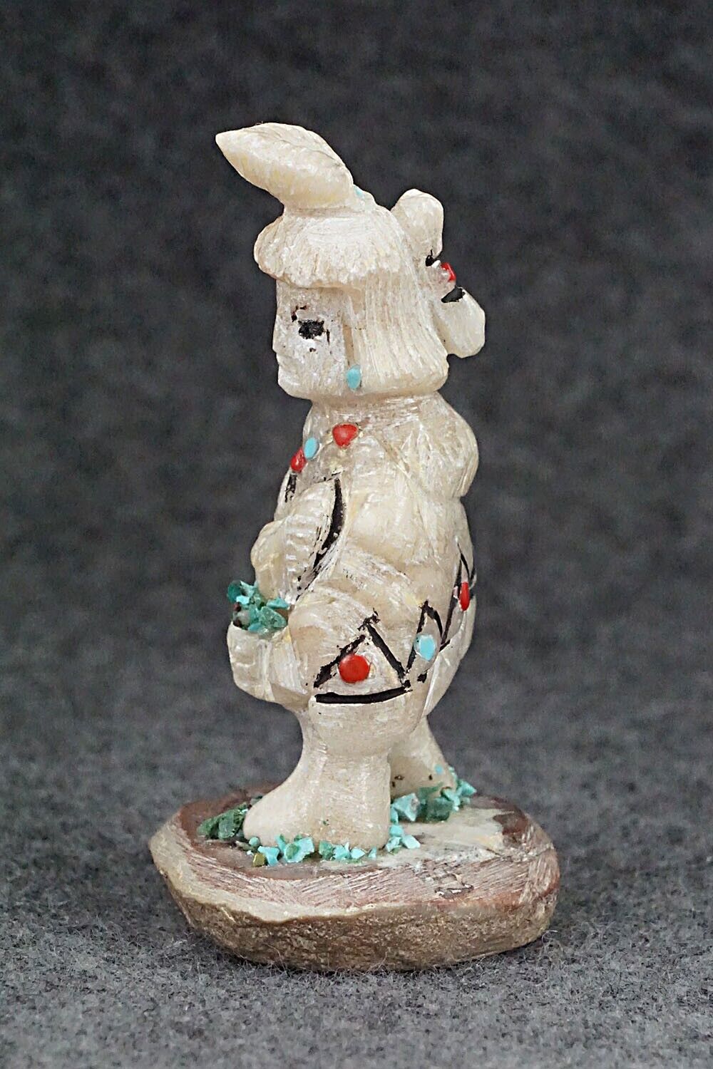 Corn Maiden Zuni Fetish Carving - Narren Bowannie