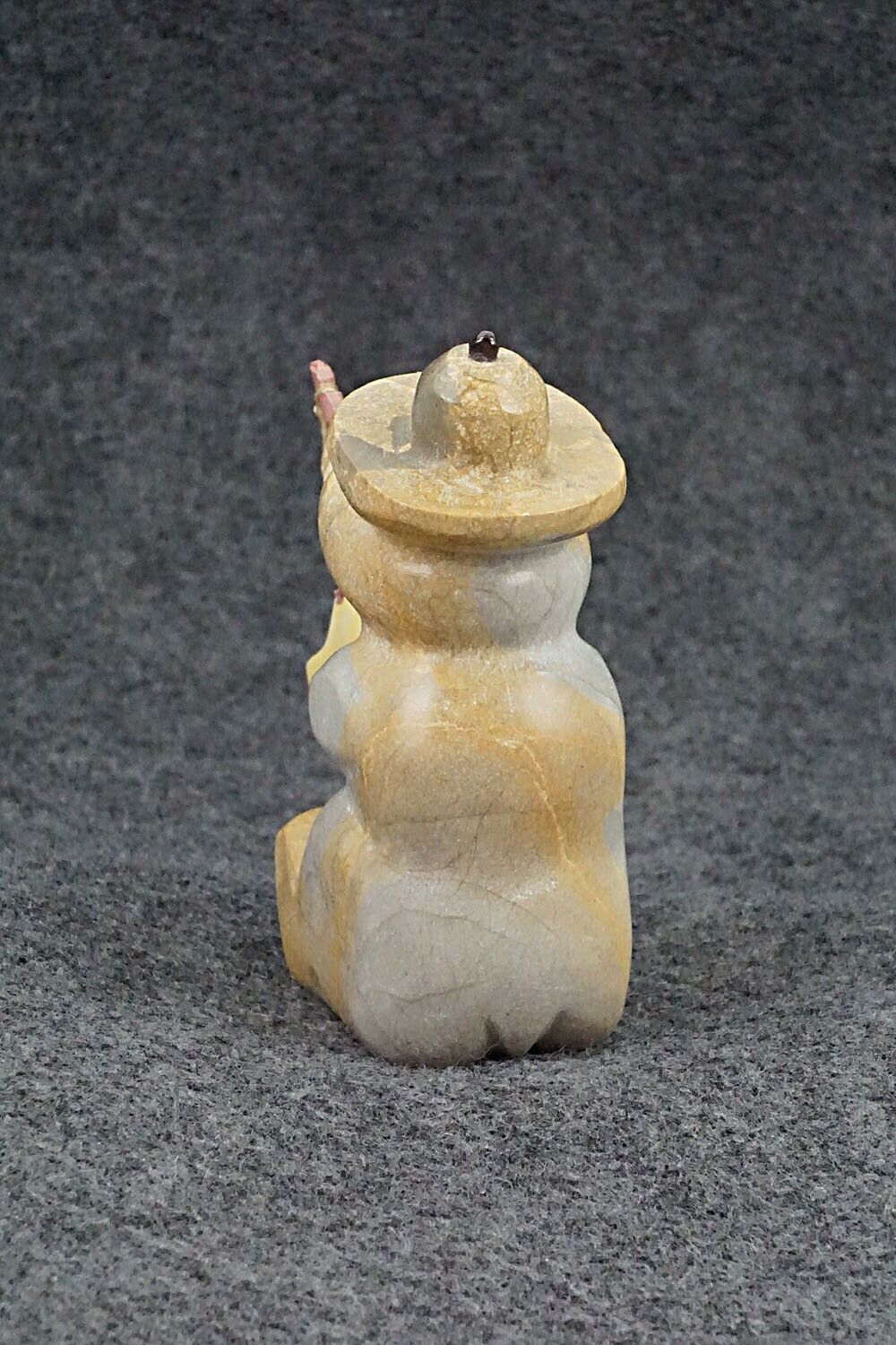 Bear with Fishing Pole Zuni Fetish Carving - Enrike Leekya