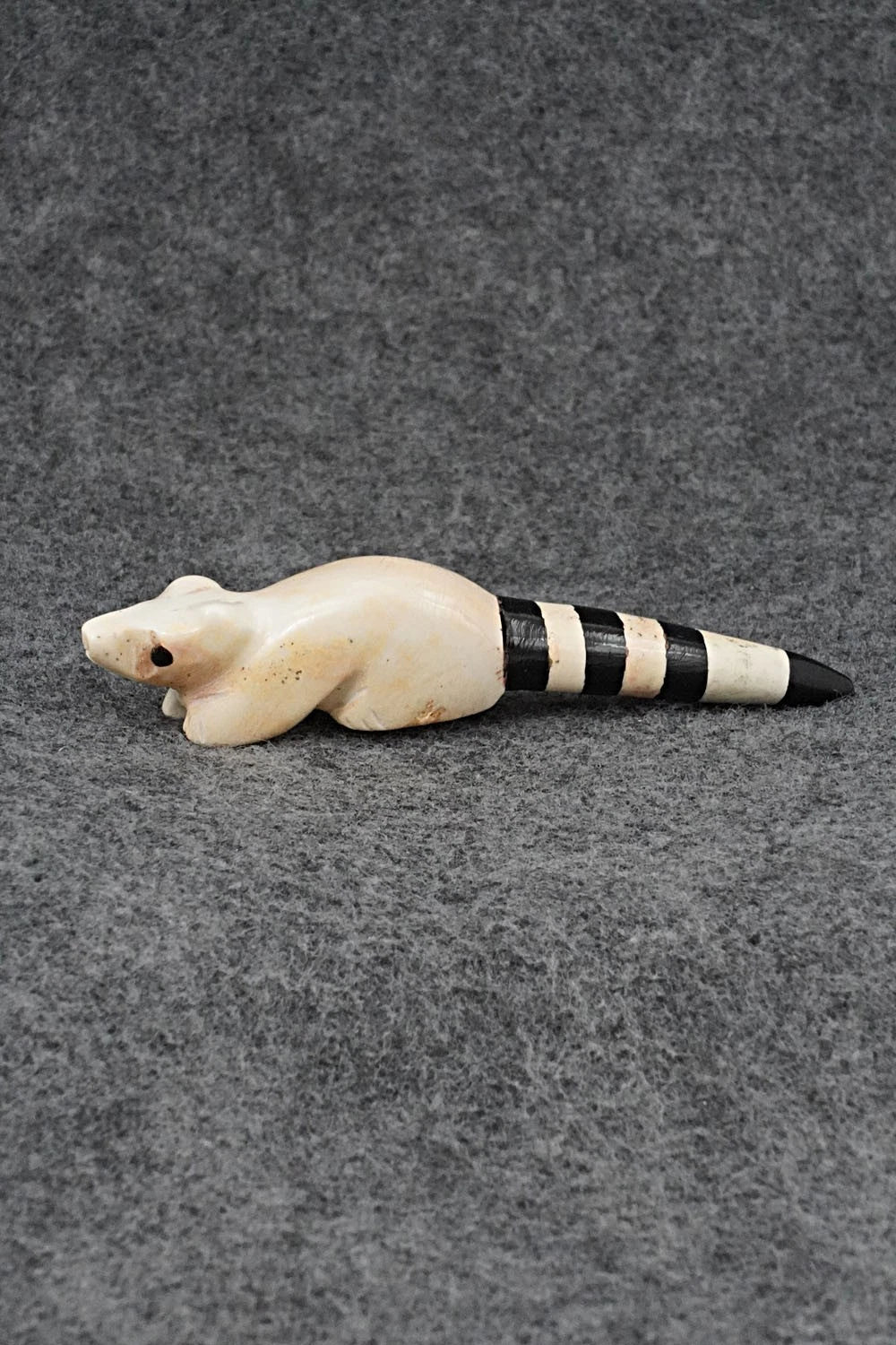 Raccoon Zuni Fetish Carving - Justin Red Elk
