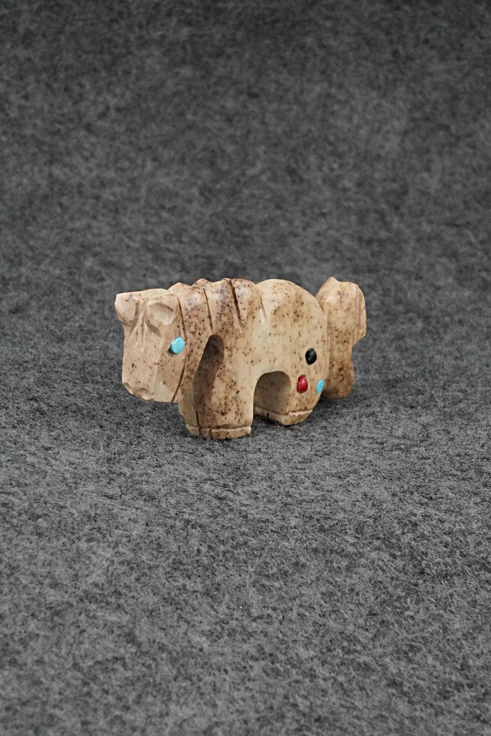 Horse Zuni Fetish Carving - Dannette Laate