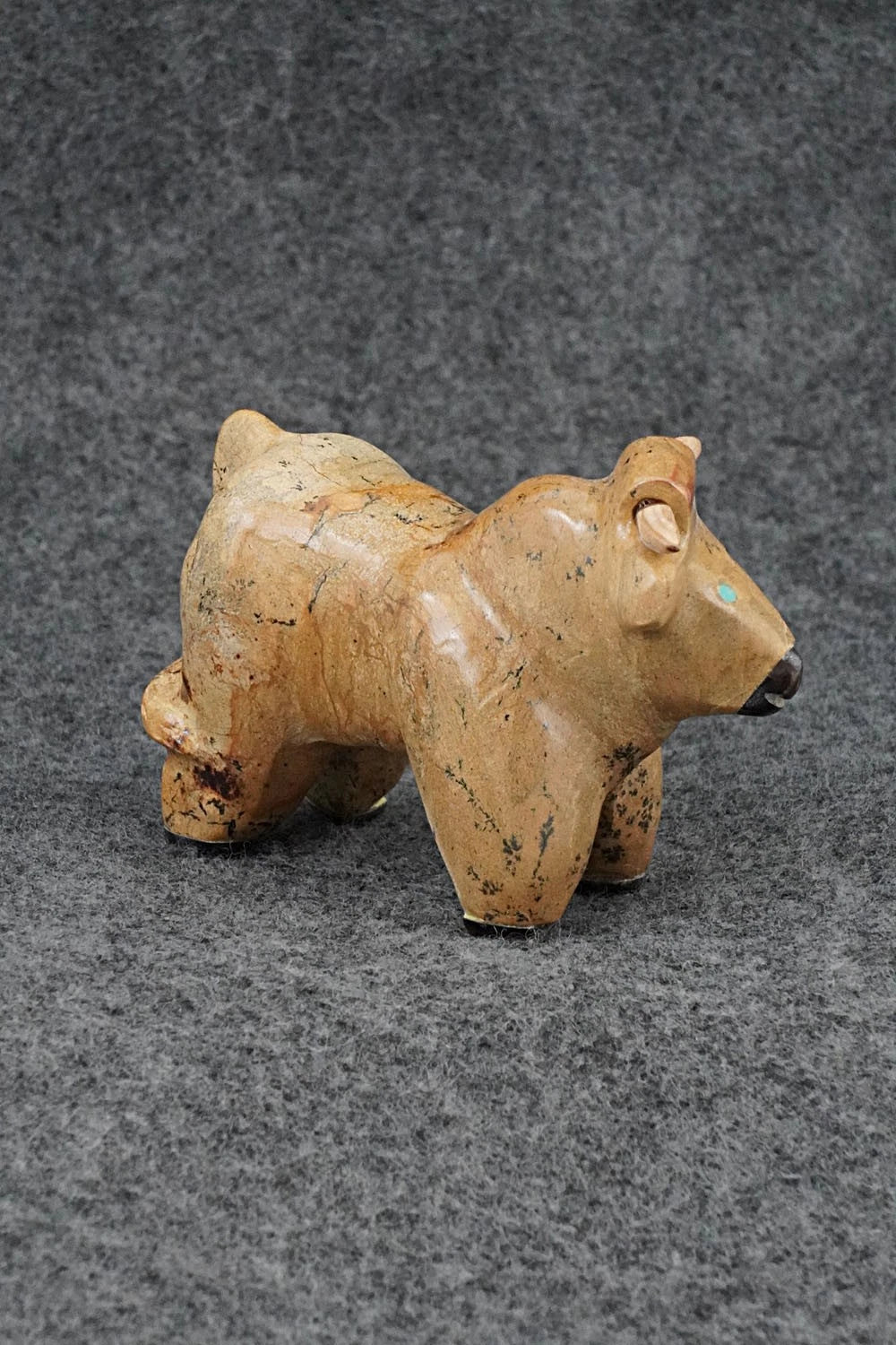 Bull Zuni Fetish Carving - Freddie Leekya