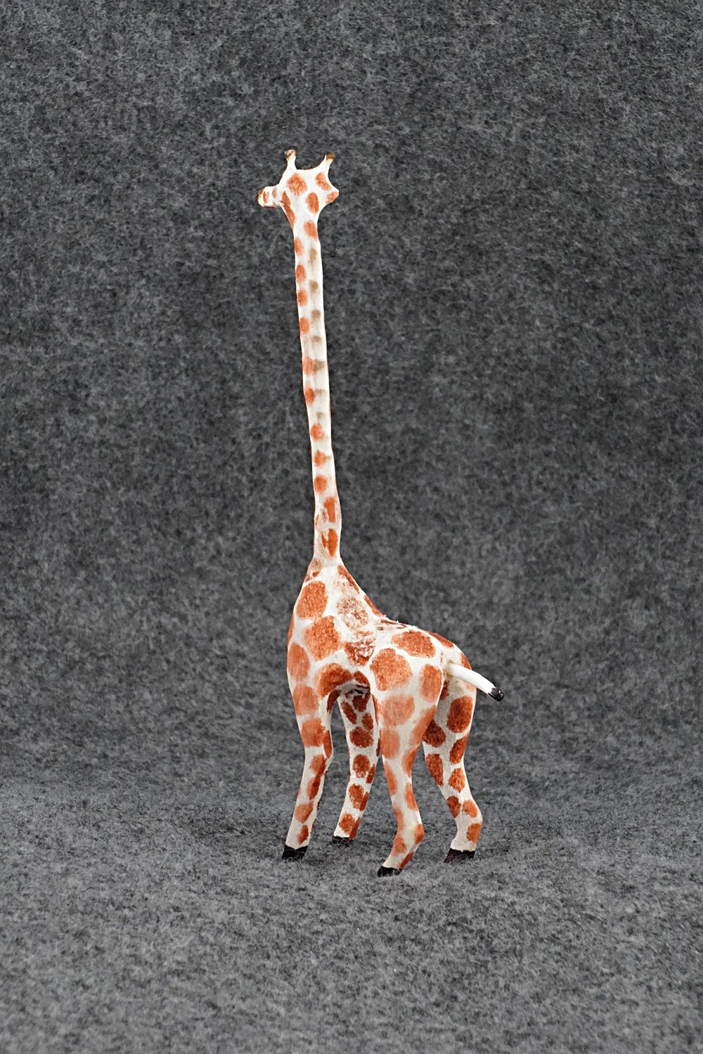 Giraffe Zuni Fetish Carving - Ruben Najera