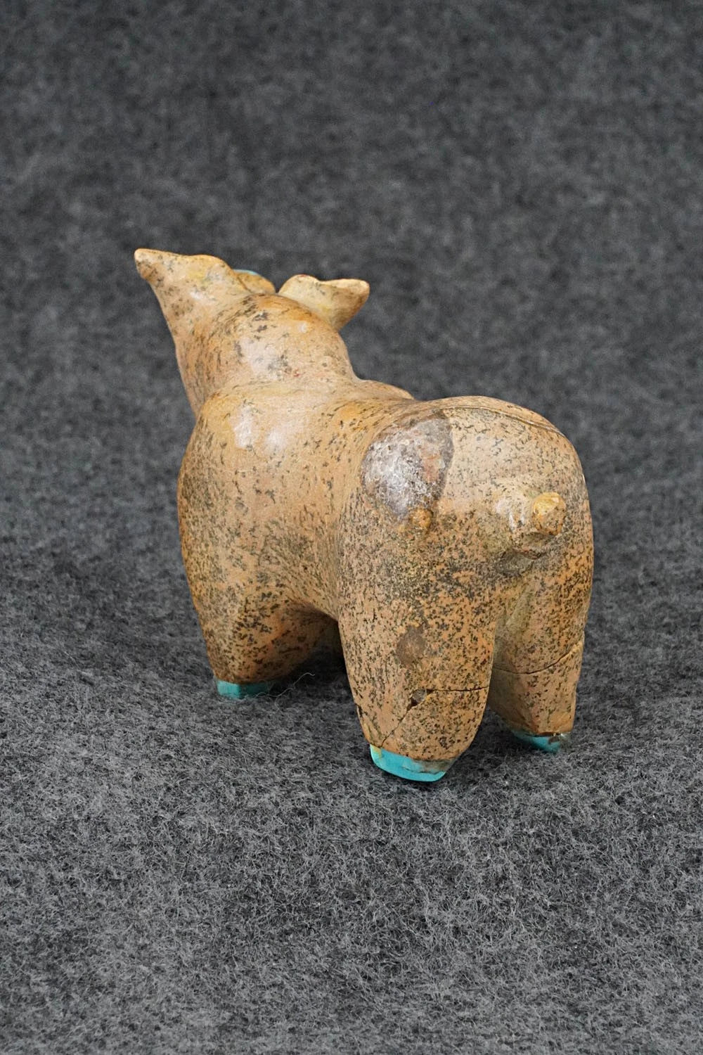Pig Zuni Fetish Carving - Freddie Leekya