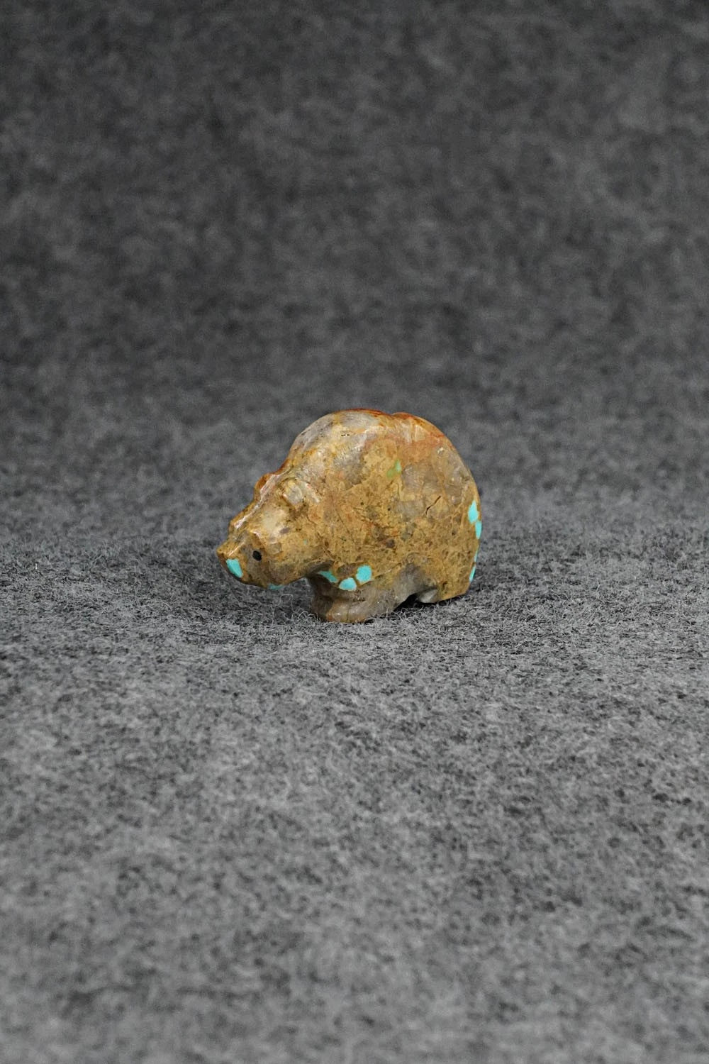 Bear Zuni Fetish Carving - Farlan & Paulette Quam