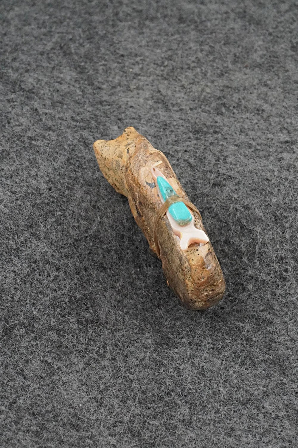 Bear Zuni Fetish Carving - Freddie Leekya