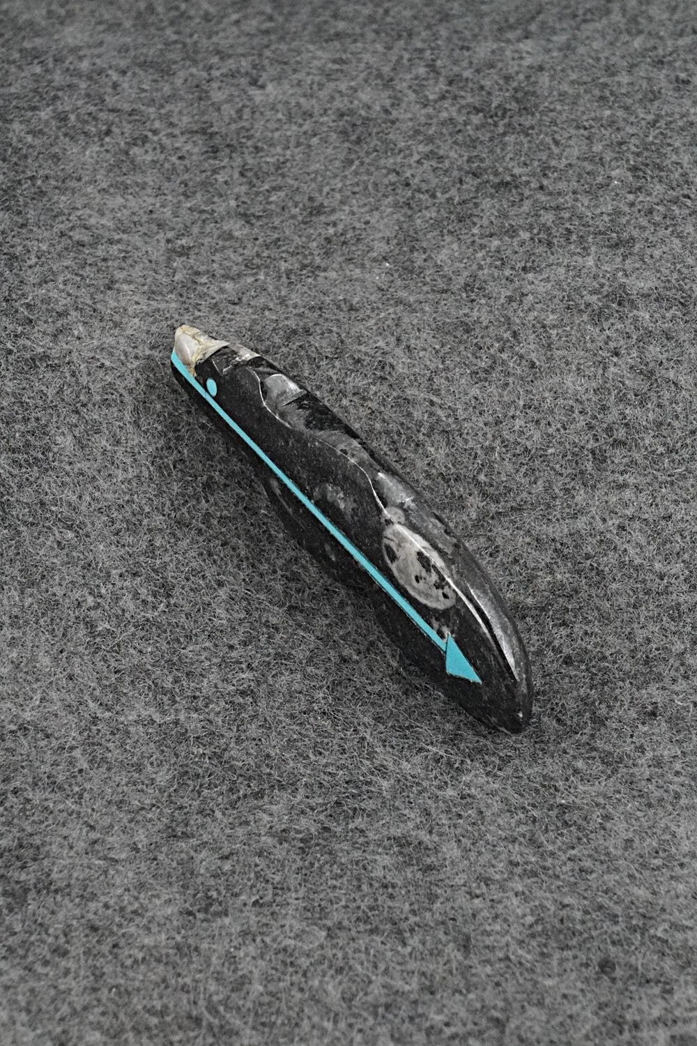 Bear Zuni Fetish Carving - Bernard Laiwakete