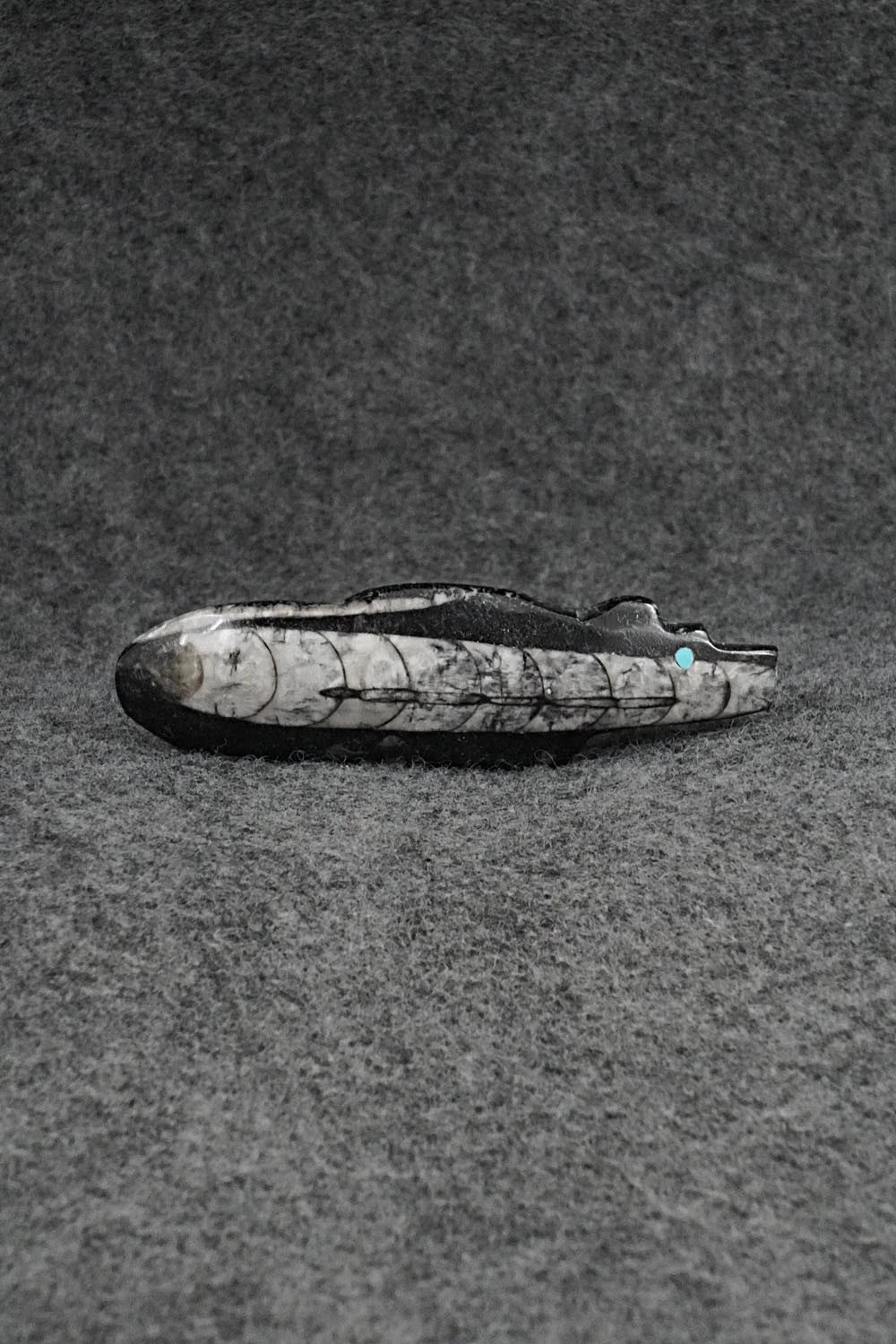 Bear Zuni Fetish Carving - Bernard Laiwakete