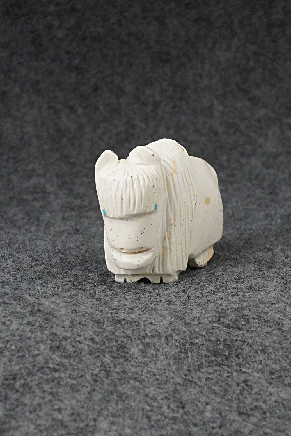 Buffalo Zuni Fetish Carving - Gilbert Lonjose