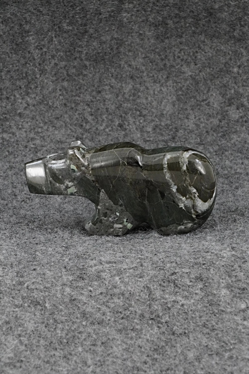 Bear Zuni Fetish Carving - Kenric Laiwakete