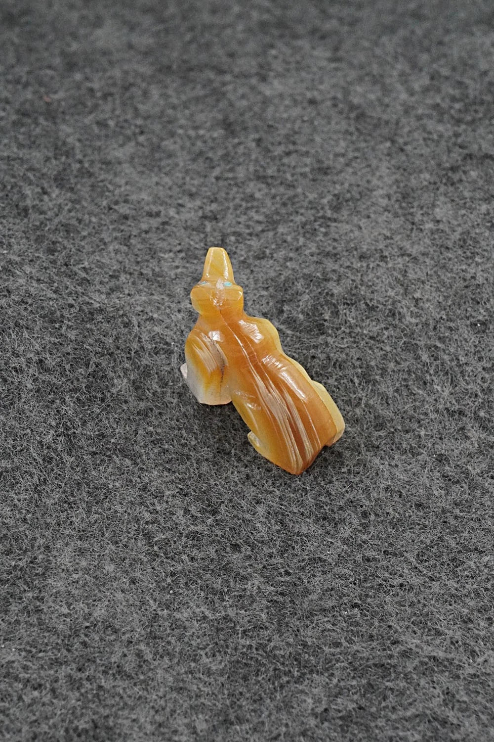 Bear Zuni Fetish Carving - Eugene Bowkety