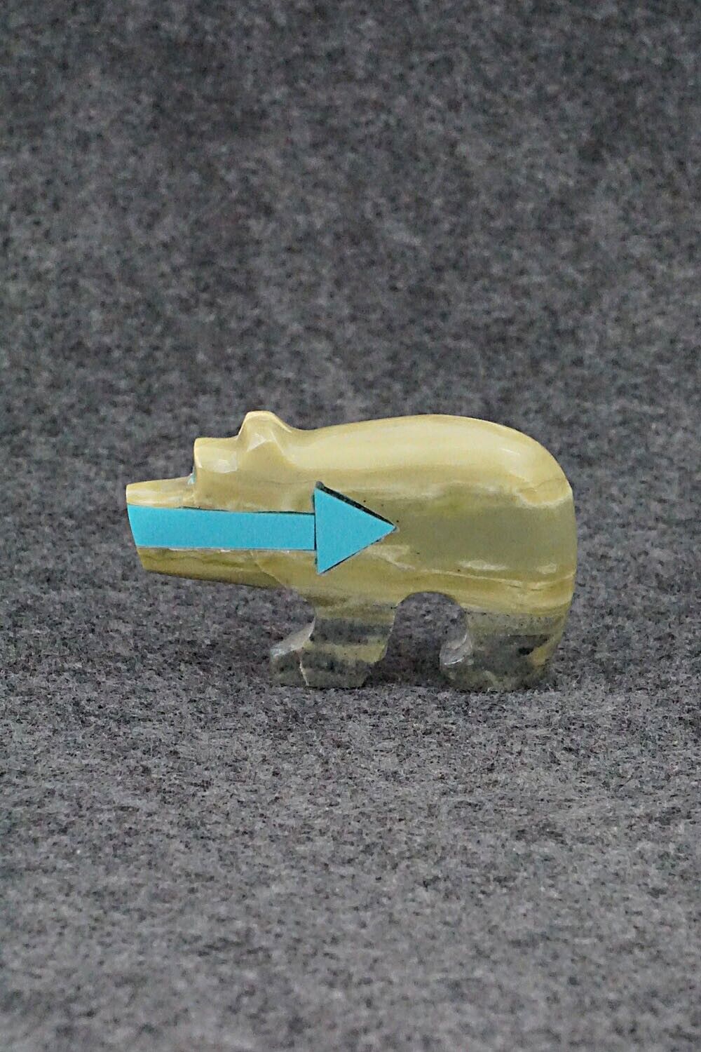 Bear Zuni Fetish Carving - Bernard Laiwakete
