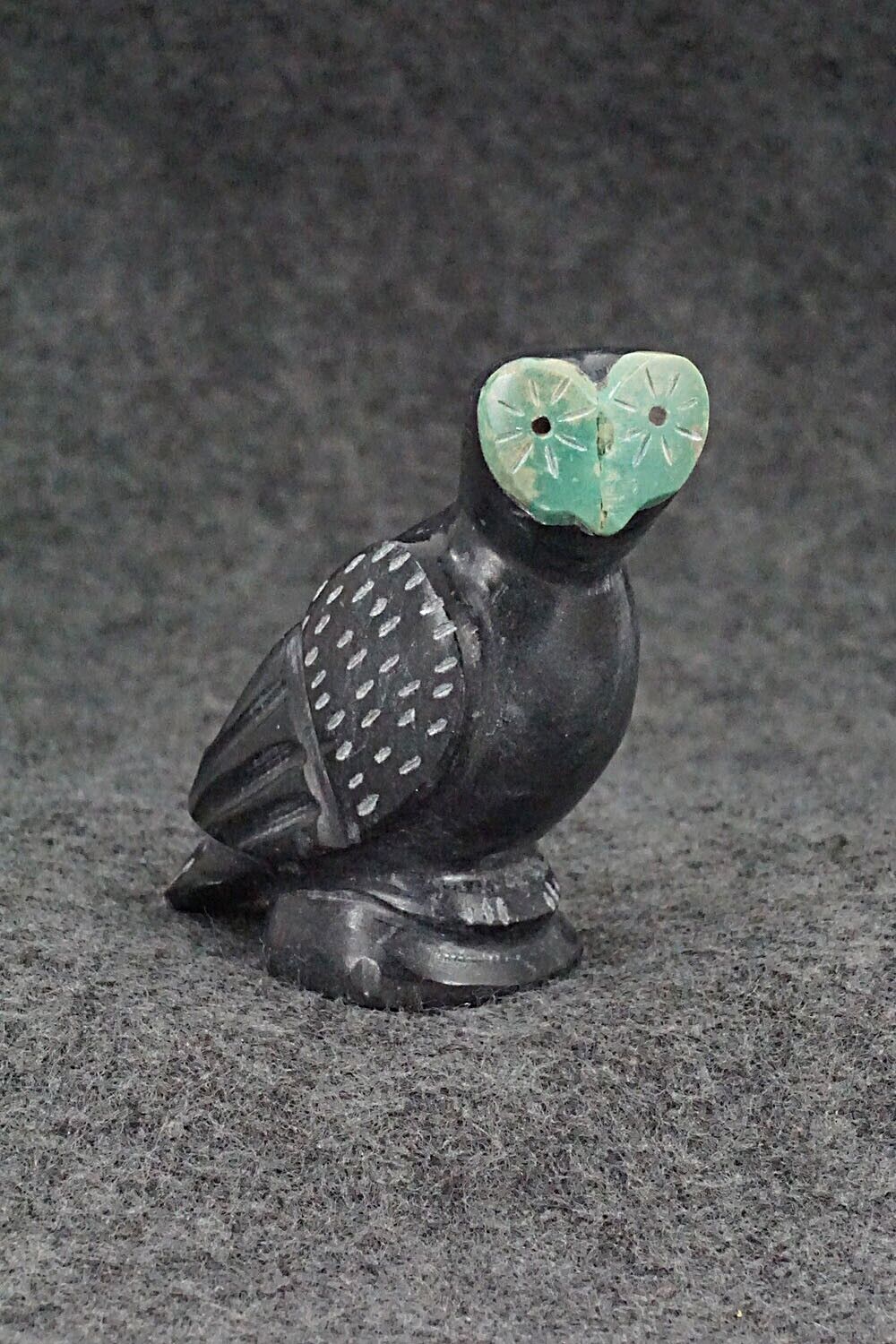 Owl Zuni Fetish Carving - Enrike Leekya