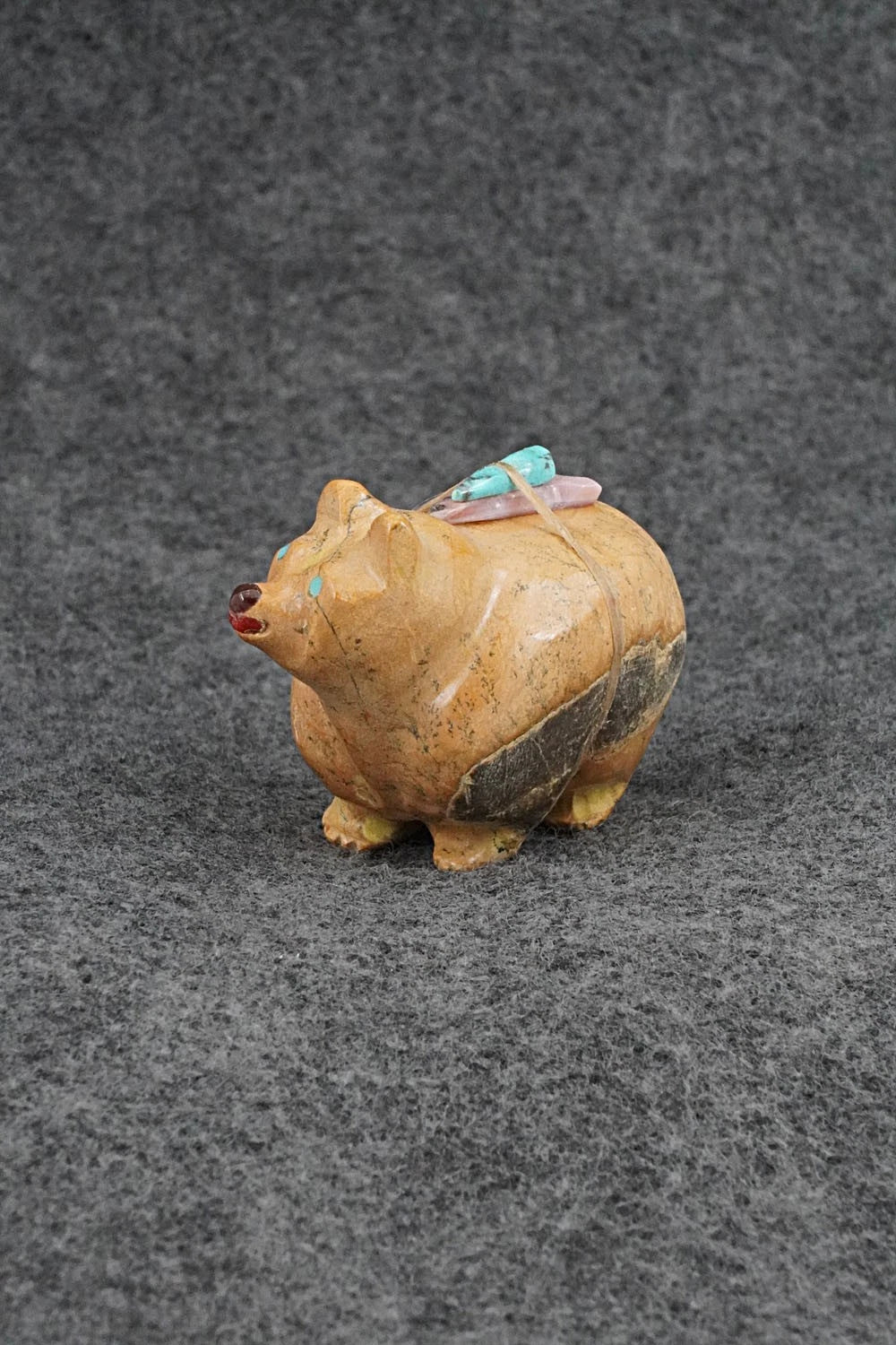 Bear Zuni Fetish Carving - Freddie Leekya