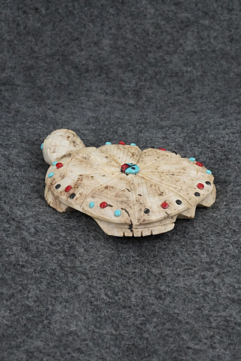 Turtle Zuni Fetish Carving - Danette Laate