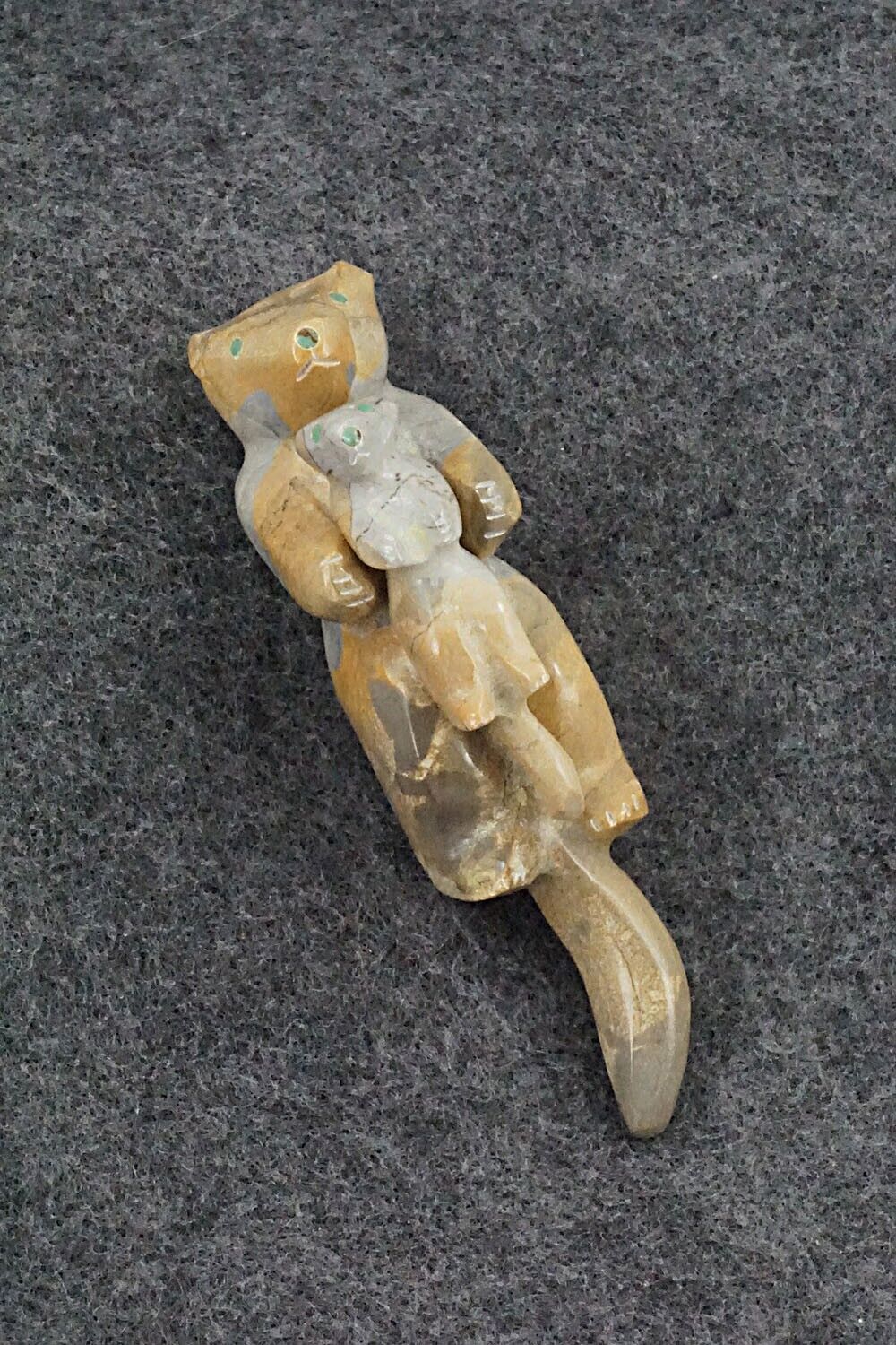 Otter with Cub Zuni Fetish Carving - Enrike Leekya