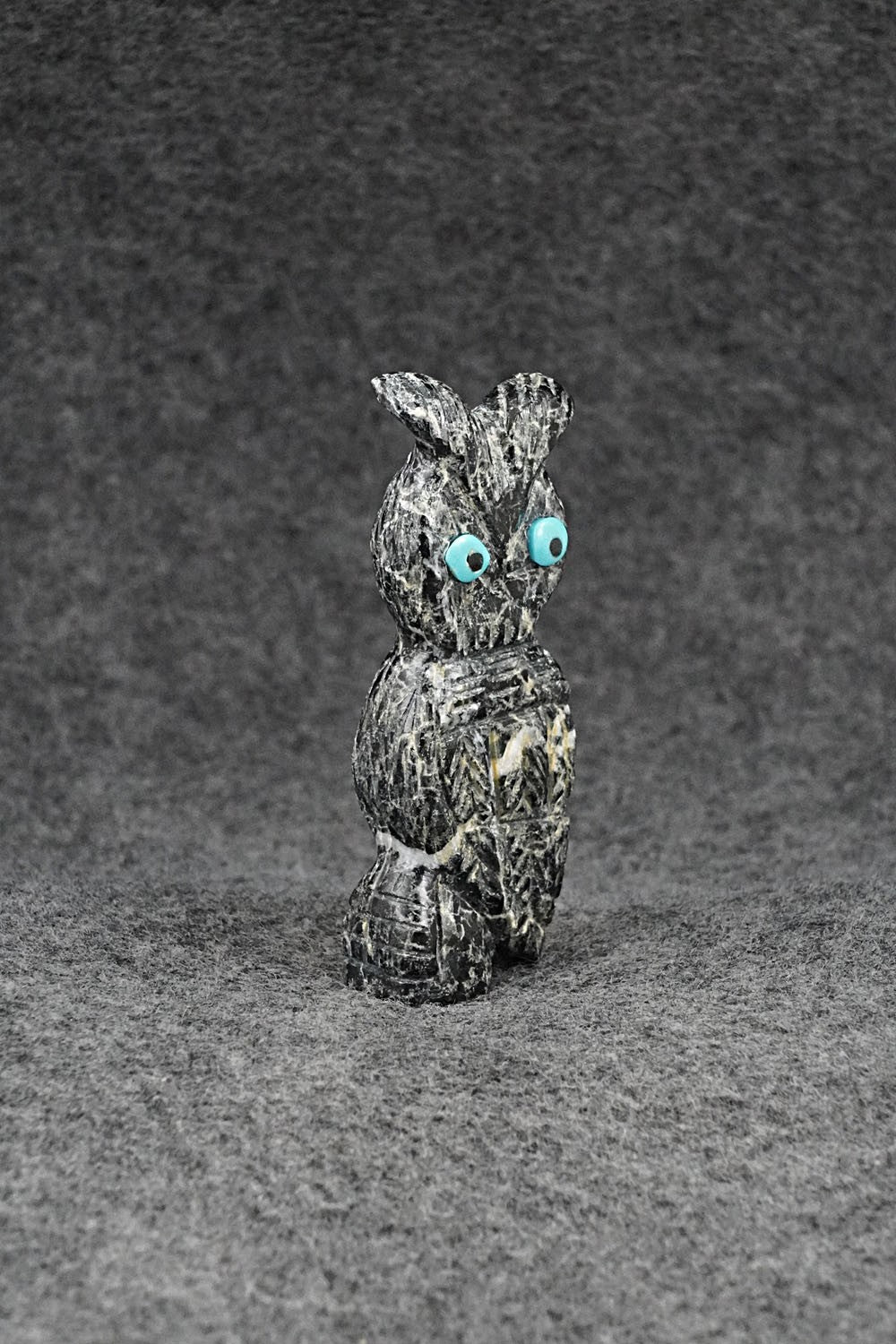 Owl Zuni Fetish Carving - Dannette Laate