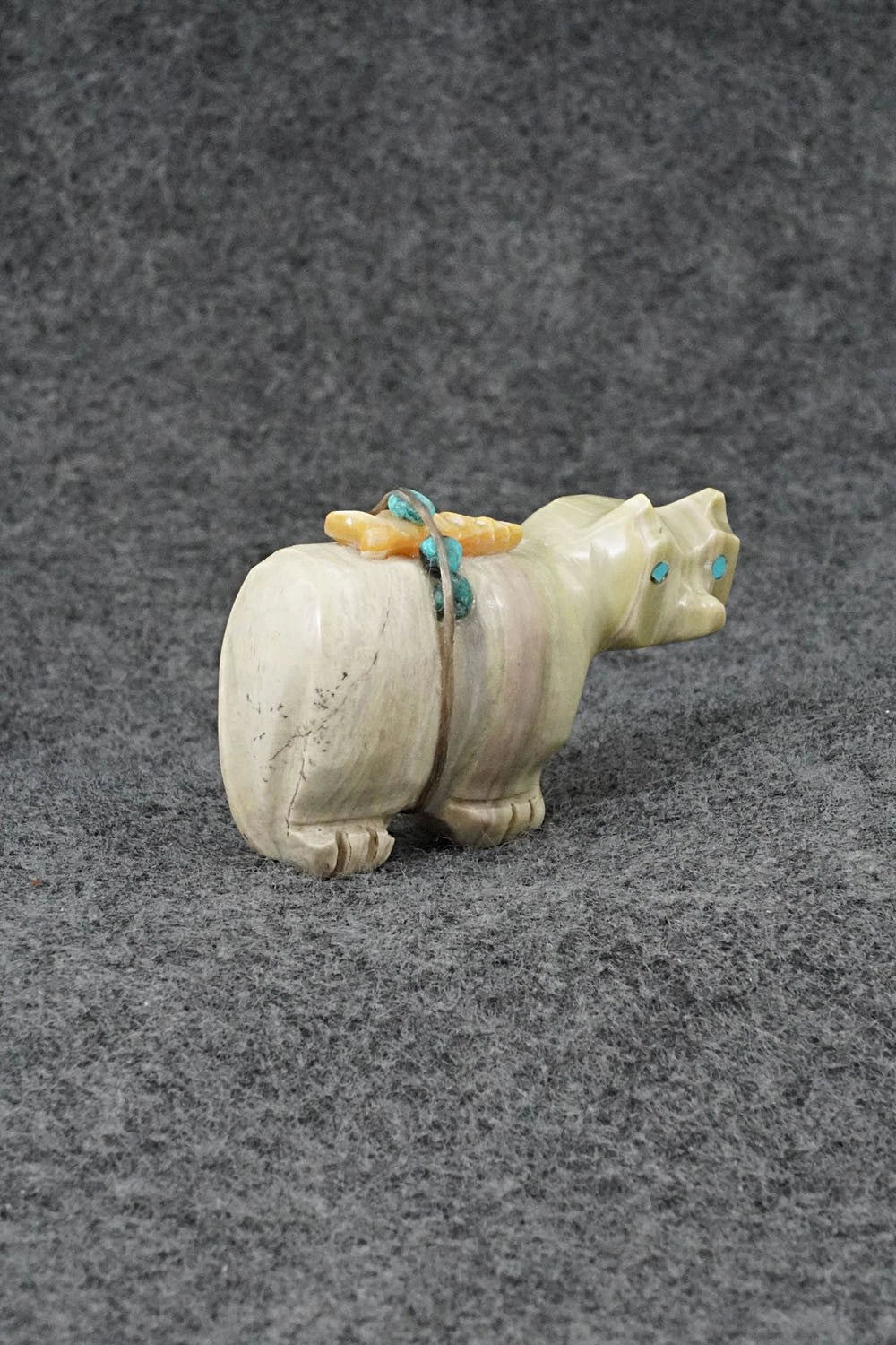 Bear Zuni Fetish Carving - Jeffrey Yunie