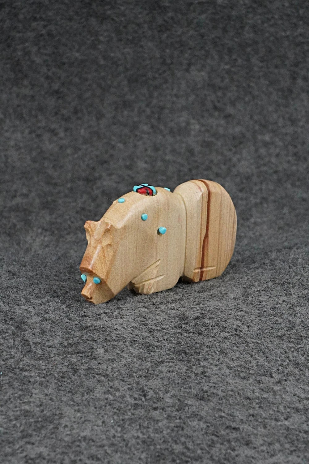 Bear Zuni Fetish Carving - Danette Laate