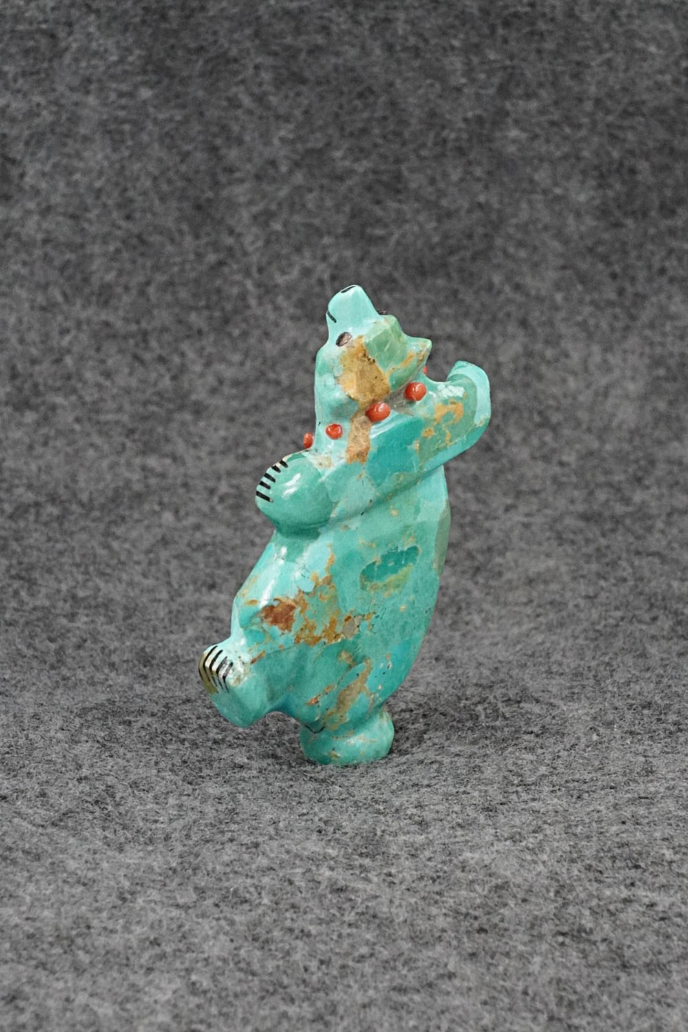 Bear Zuni Fetish Carving - Claudia Peina