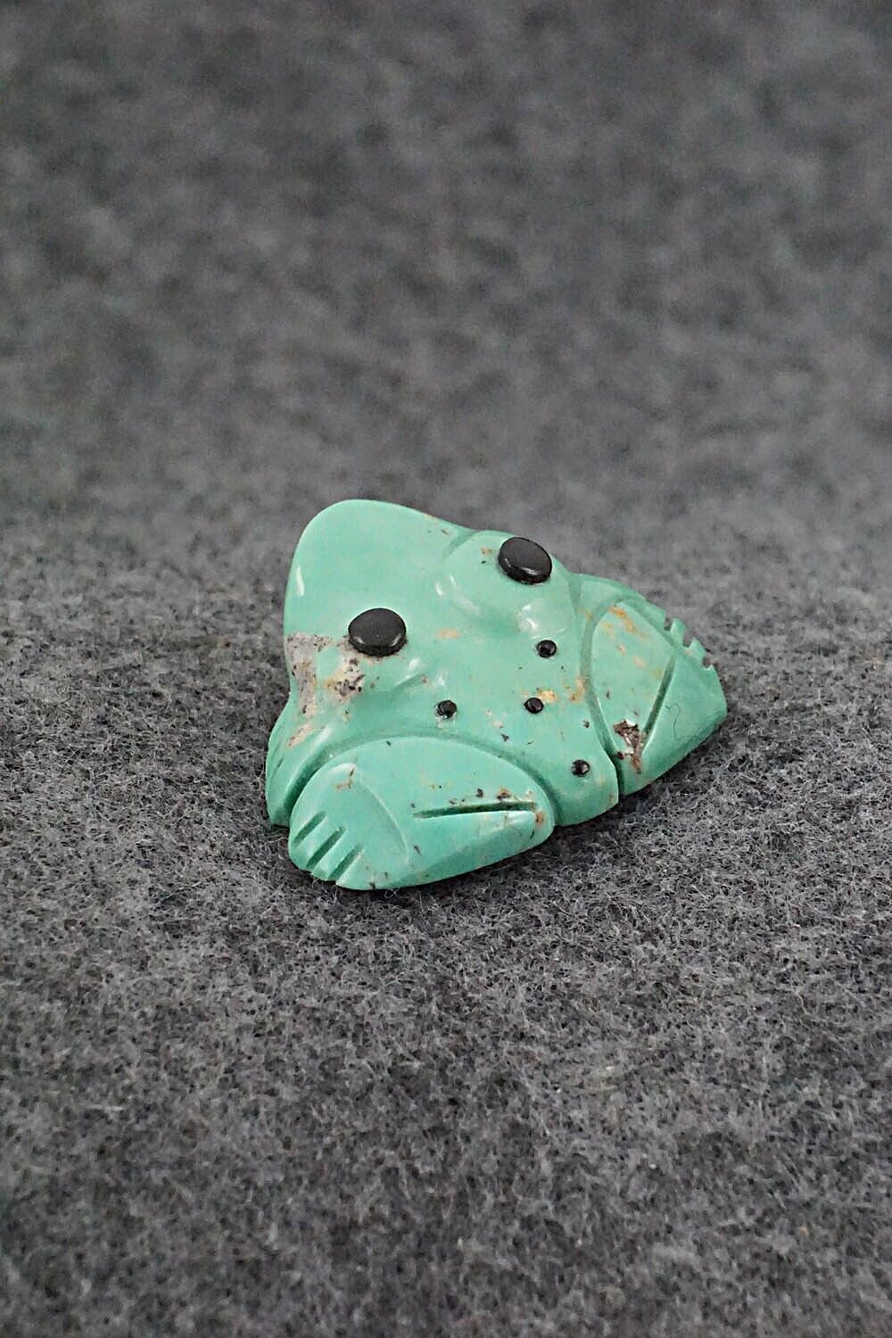 Frog Zuni Fetish Carving - Reynold Lunasee