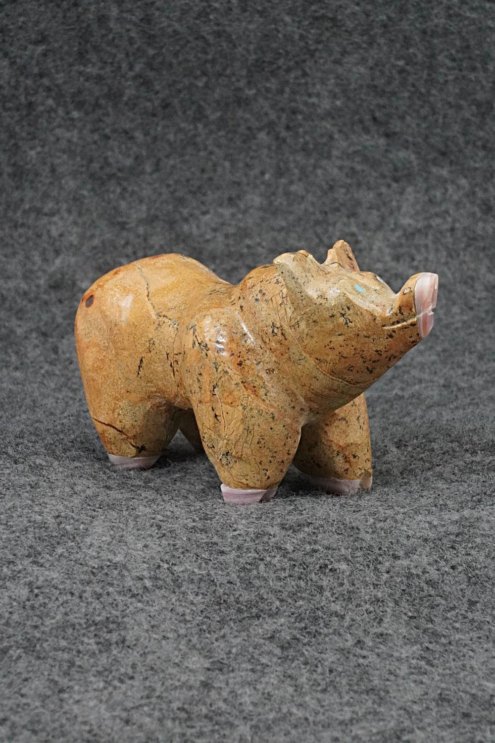 Pig Zuni Fetish Carving - Freddie Leekya