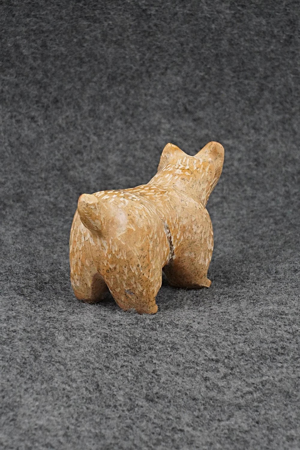 Bobcat Zuni Fetish Carving - Freddie Leekya