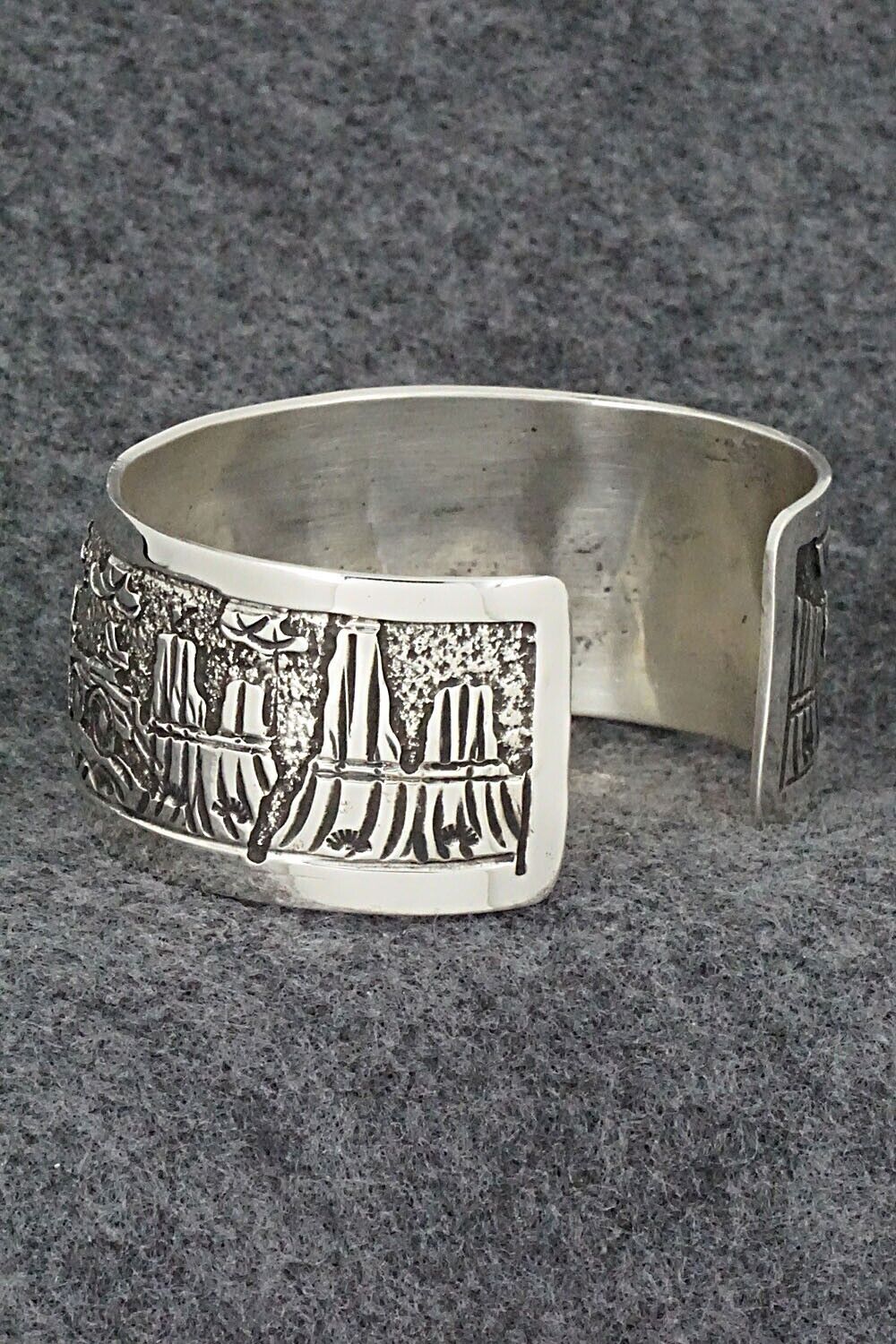 Sterling Silver Bracelet - Elaine Becenti