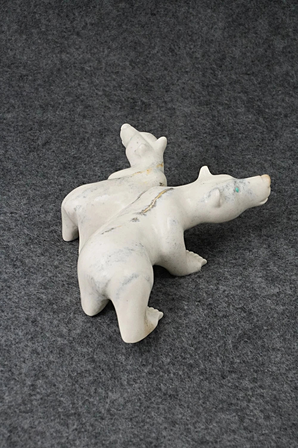 Bear Zuni Fetish Carving - Albert Eustace