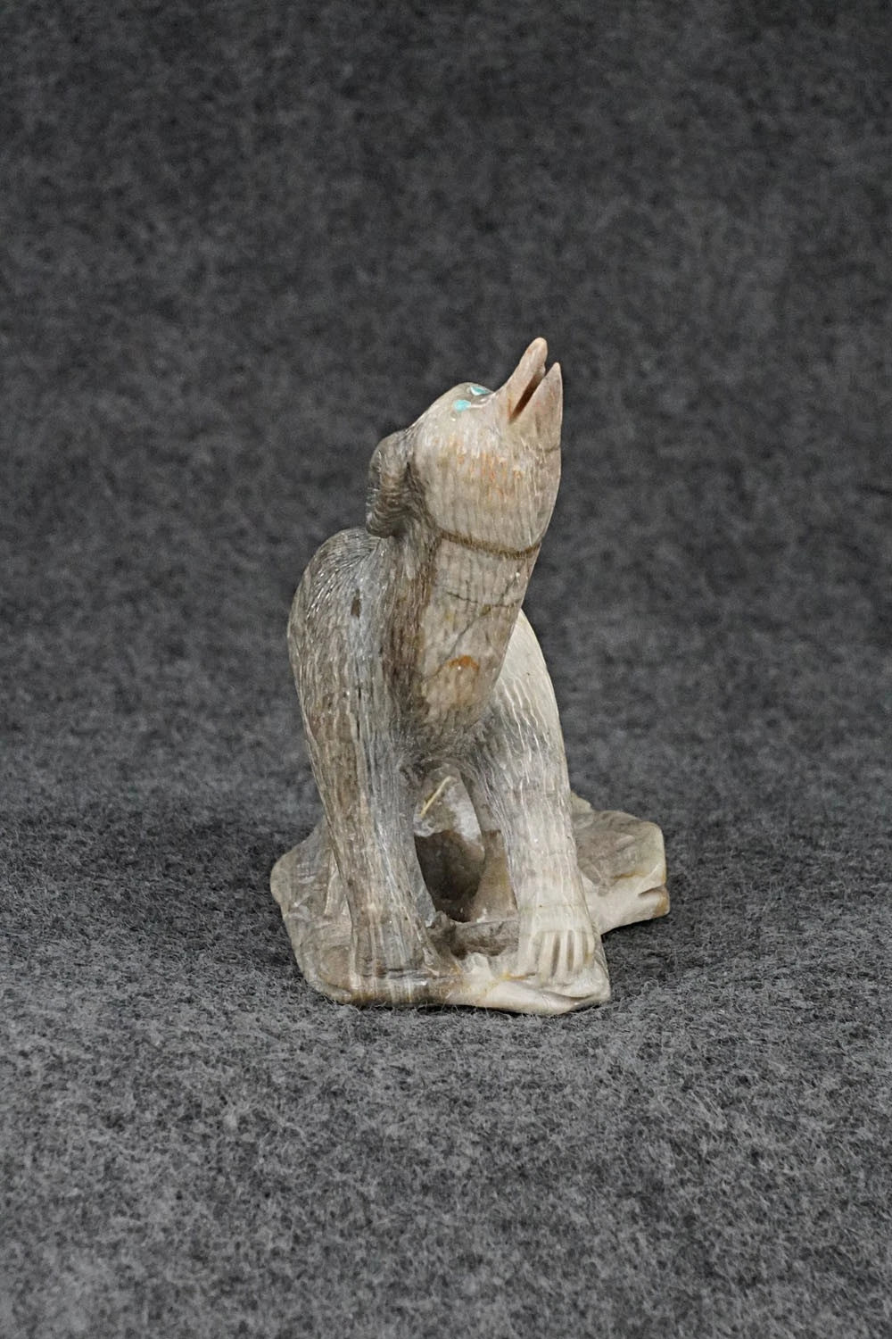 Wolf Zuni Fetish Carving - Calvin Weeka