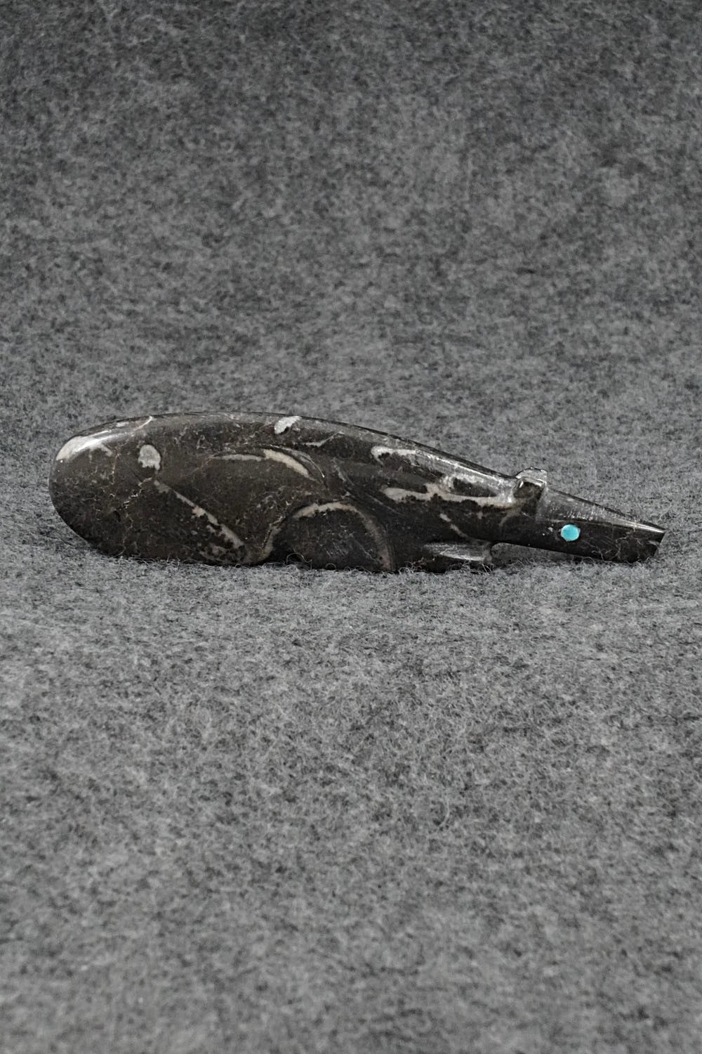 Bear Zuni Fetish Carving - Ronnie Lunasee
