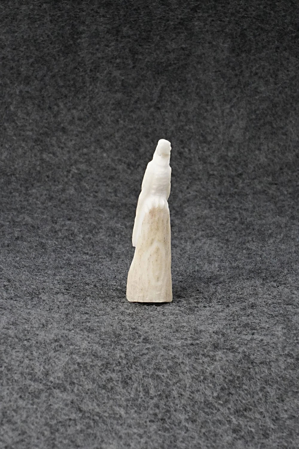 Eagle Zuni Fetish Carving - Maxx Laate