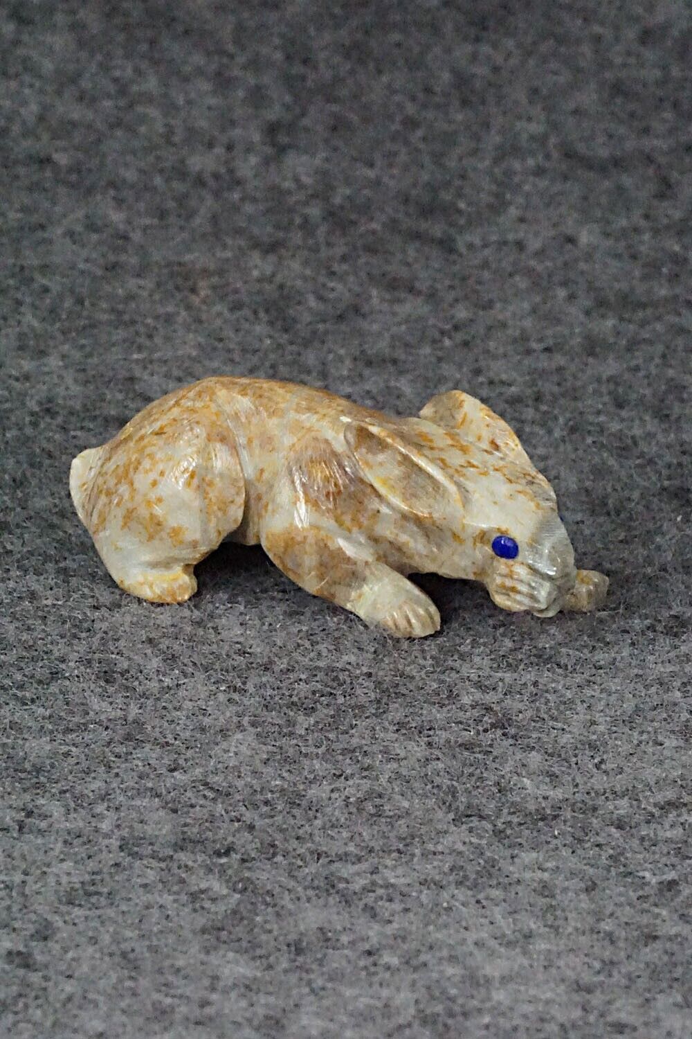 Rabbit Zuni Fetish Carving - Lance Cheama