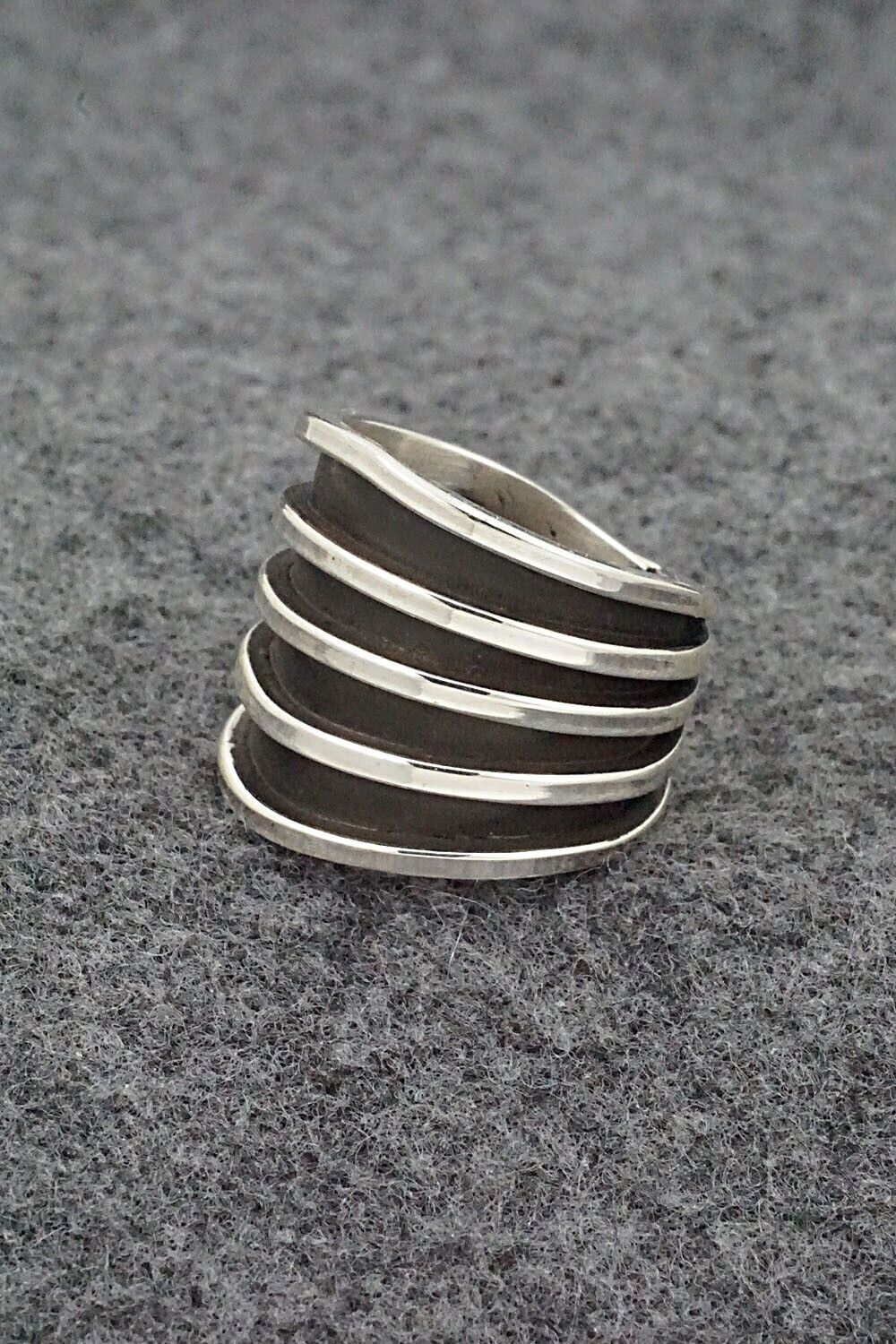 Sterling Silver Ring - Tom Hawk - Size 7.5