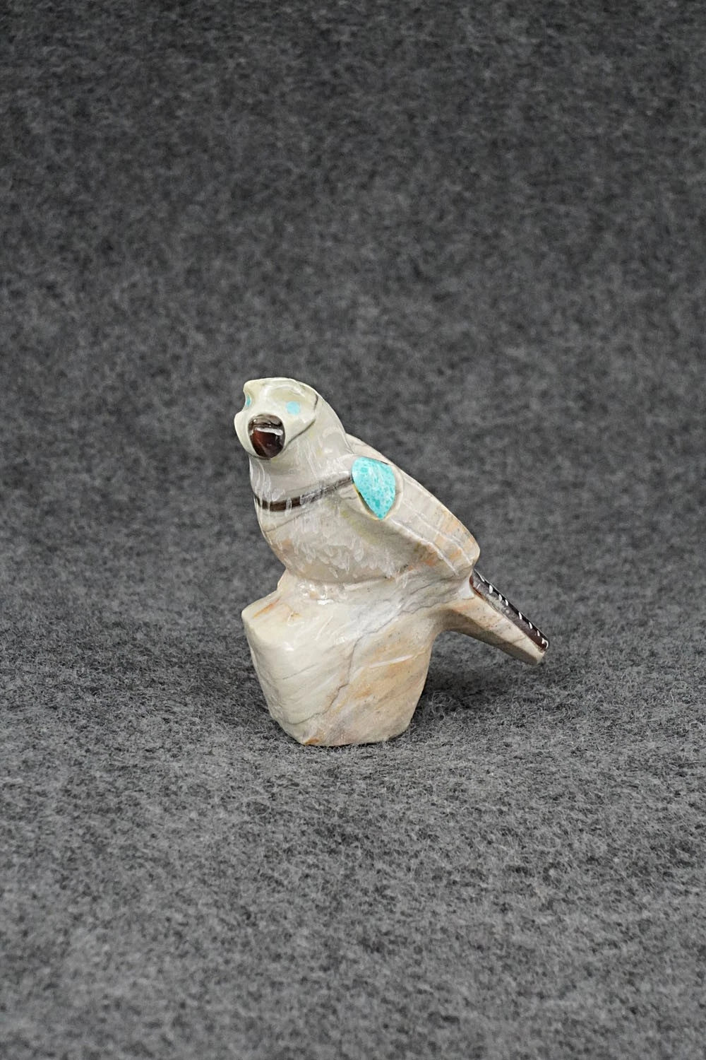 Bird Zuni Fetish Carving - Freddie Leekya