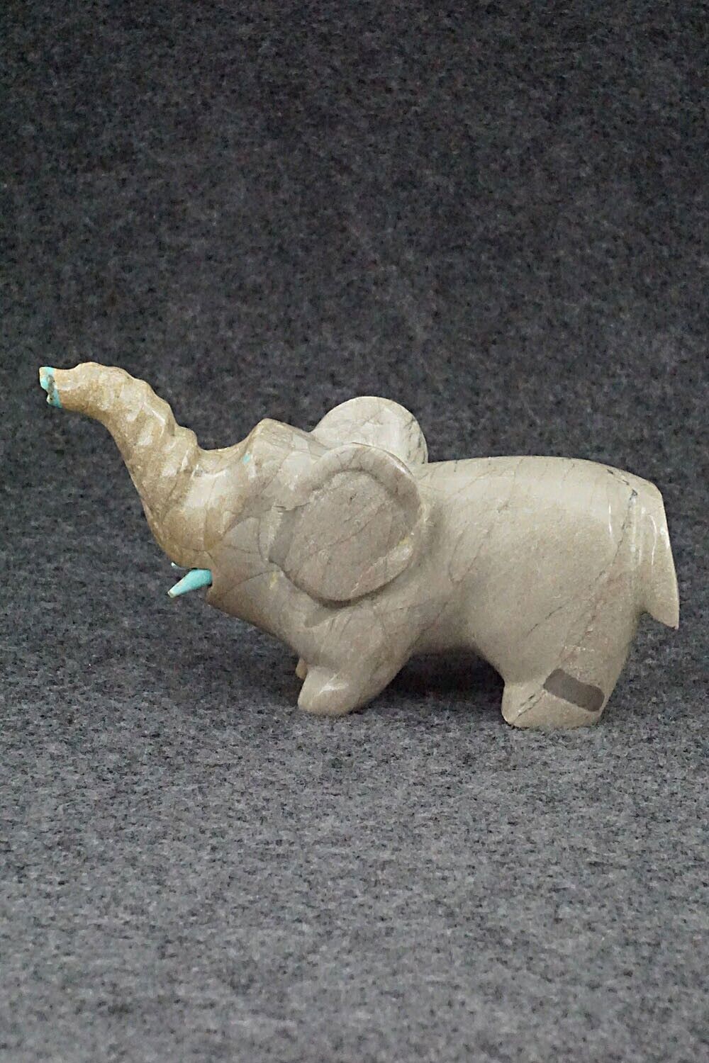 Elephant Zuni Fetish Carving - Enrike Leekya