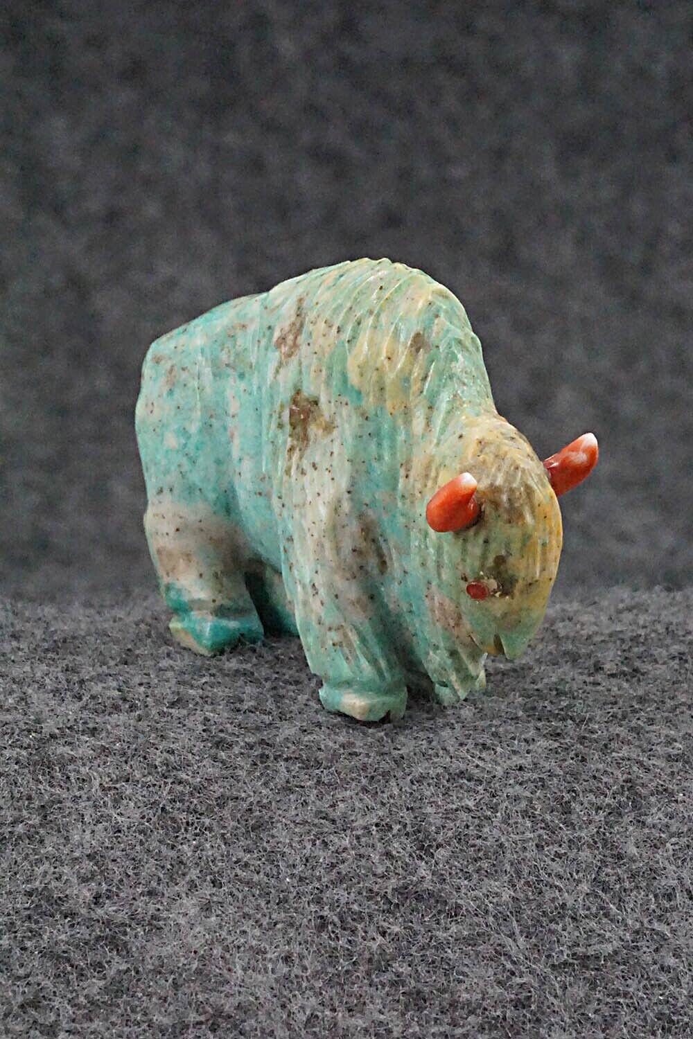 Buffalo Zuni Fetish Carving - Andres Quandelacy