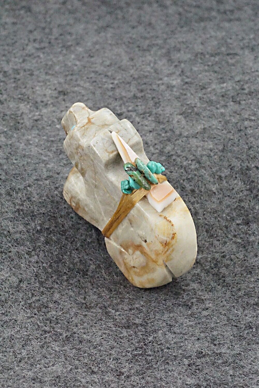 Bear Zuni Fetish Carving - Danny Lonjose