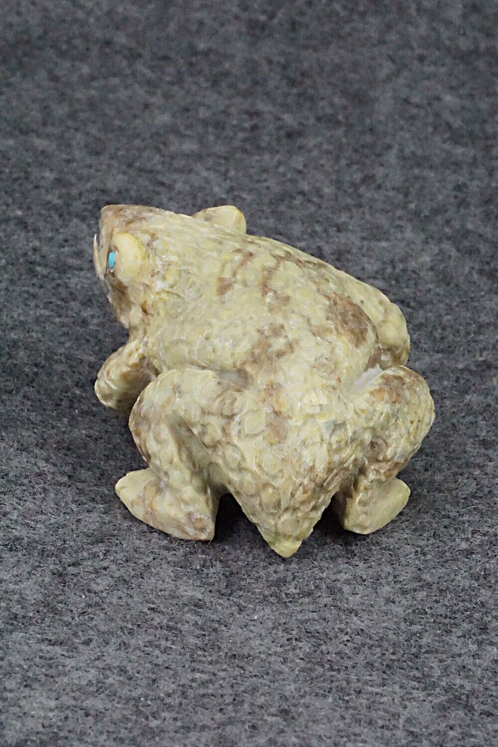 Frog Zuni Fetish Carving - Karen Zunie