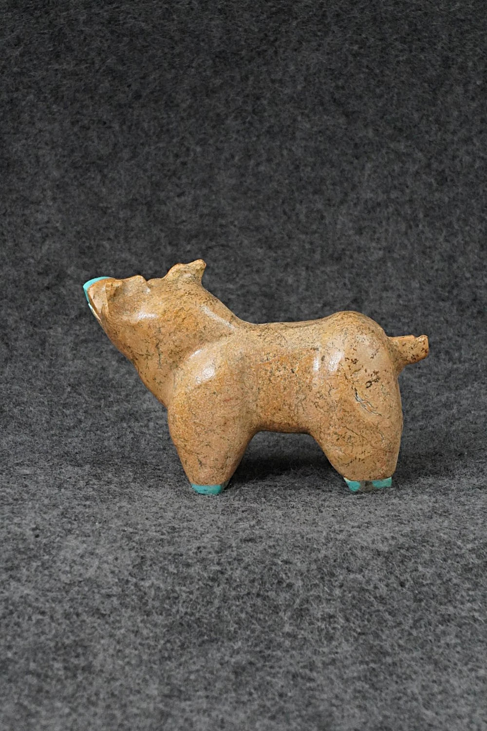Pig Zuni Fetish Carving - Freddie Leekya