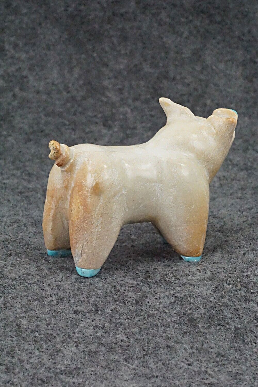 Pig Zuni Fetish Carving - Freddie Leekya